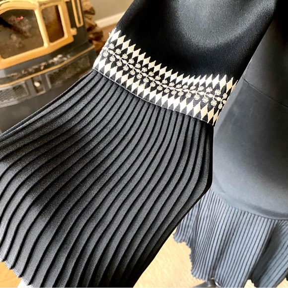 VILSHENKO ! Super Hi-End Russian Designer. This Dress is STUNNING 🤩 - Picture 6 of 11